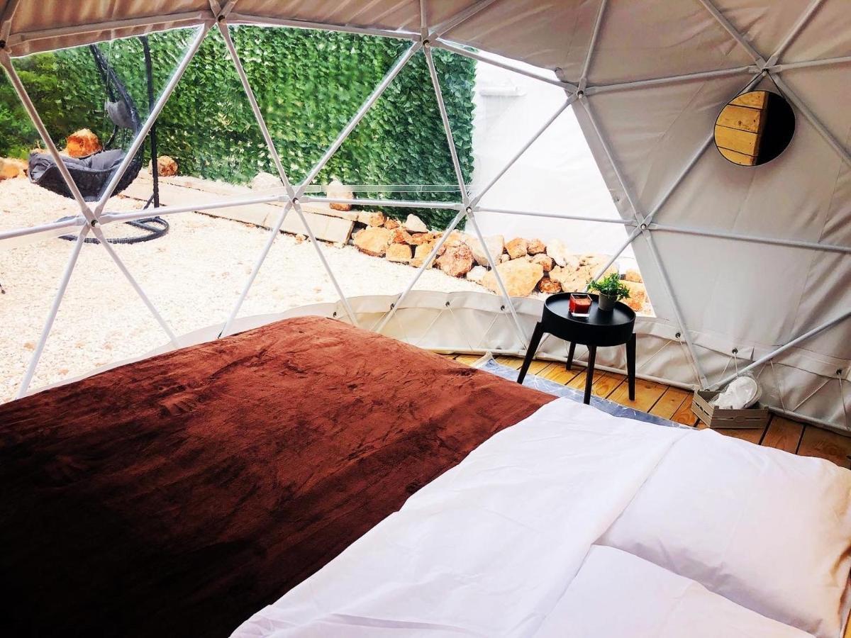 티바트 Glamping Peninsula Lustica Rose 빌라 외부 사진