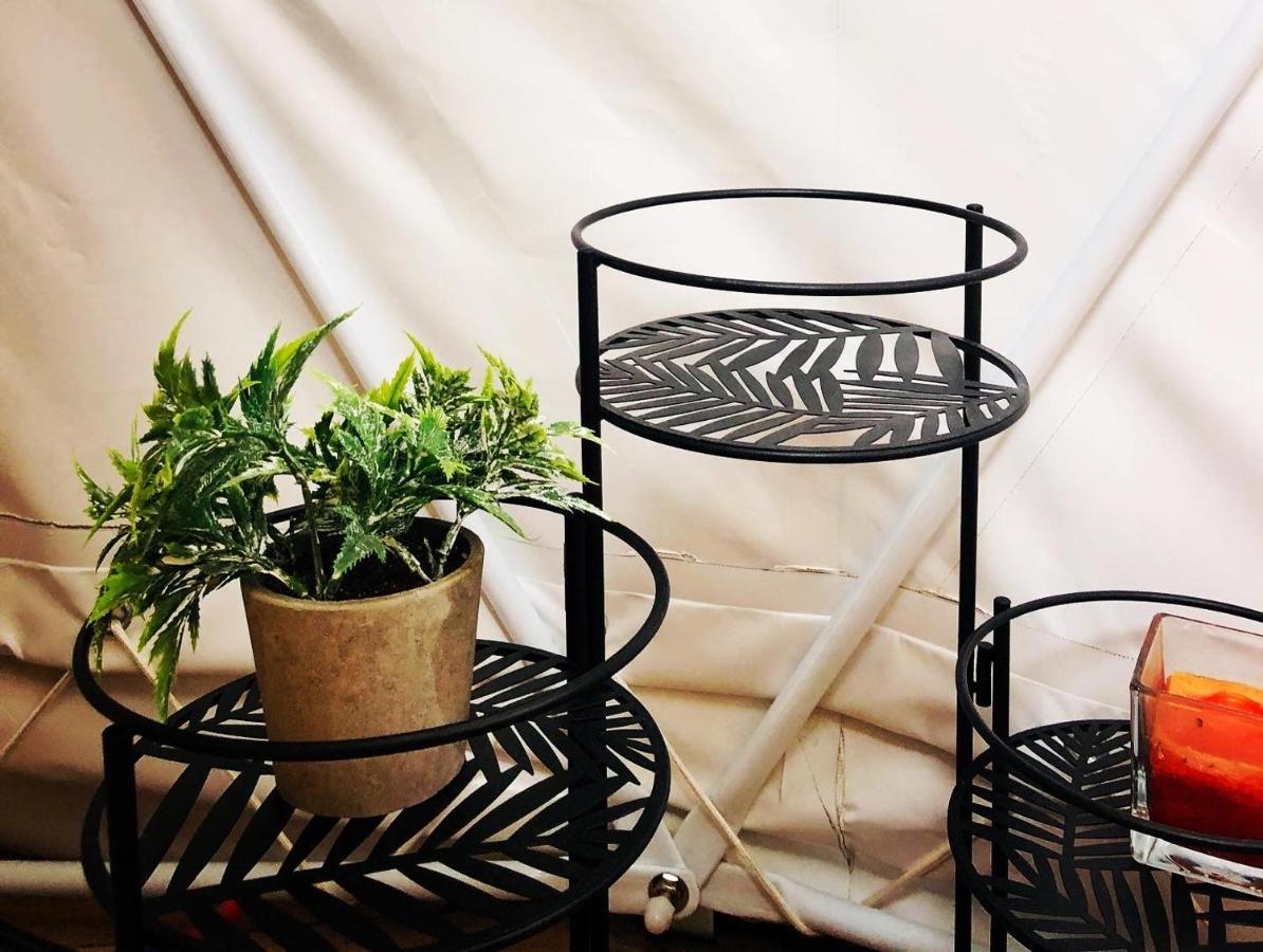 티바트 Glamping Peninsula Lustica Rose 빌라 외부 사진